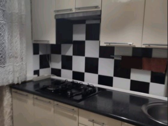 Продам  2 ну.кв.  в гарному районі з А//о. Бердичев