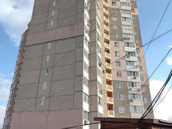 Продається велика однокімнатна квартира