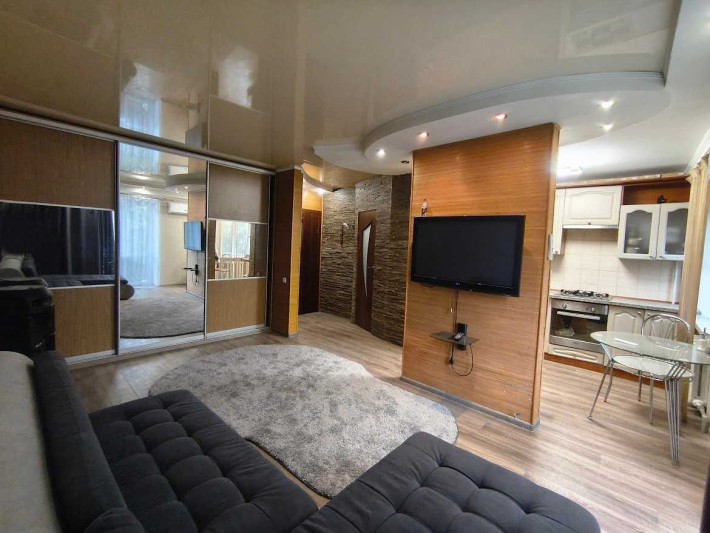 Продаж, 1кімн. квартира з ремонтом і меблями - фото 1