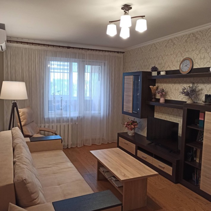 Продам 3-х кімнатну квартиру. р-н Центр. Ринок - фото 1