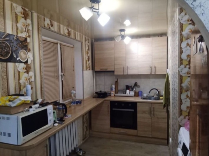 Продается 2 комнатная квартира на Черемушках с отличным ремонтом. - фото 1