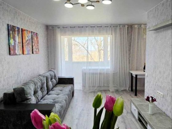 Продам 2х комнатную Квартиру с Ремонтом. Днепрострой Каменское