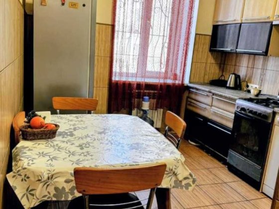 Продажа 2к. квартиры и гаража. Можно СЕРТИФИКАТ . Кам'янське