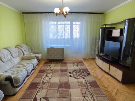 Продам 4 кімн. квартиру у Вишгороді по вул. Набережна, 8. Цегляний будинок ГАЗифіковано. Без %