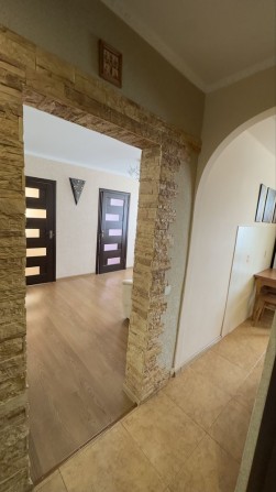 Продам трикімнатну квартиру - фото 1