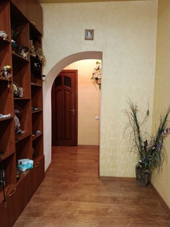 Продается  2-комнатная квартира в центре , район 9-й больницы . - фото 1