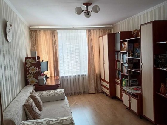 2кімнатна квартира в центрі м.Глухів на 2 поверсі, з меблями, оргтехн. Глухів