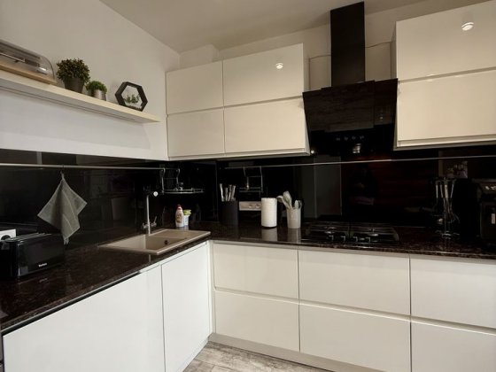 Продаж 5 кім. 10 мкрн. Лівий берег Кам'янське