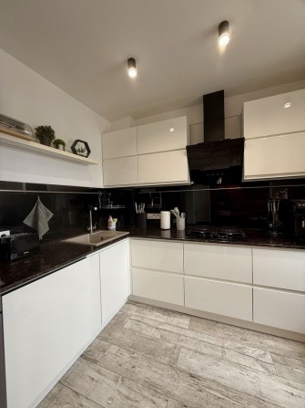 Продаж 5 кім. 10 мкрн. Лівий берег - фото 1