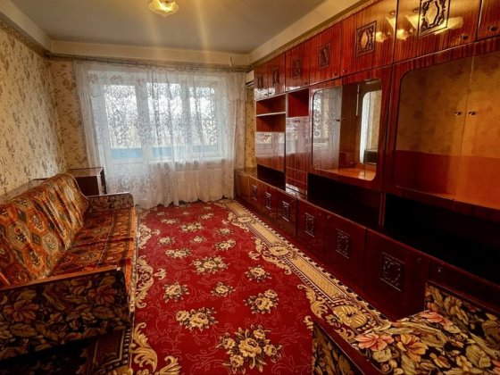 Продается 2 комн квартира Черемушки Украина АО Каменское