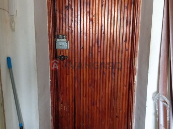 Продам 3 кімнатну квартиру у цегляному будинку 3 мкр. лівого берега Каменское