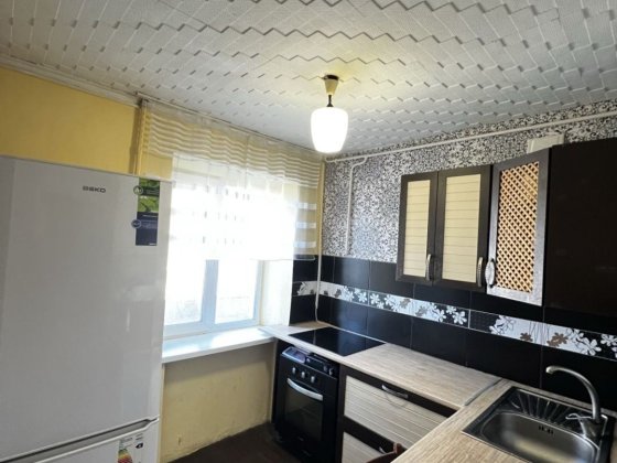 Продам 2-комнатную квартиру в центре ул. Мира. Каменское