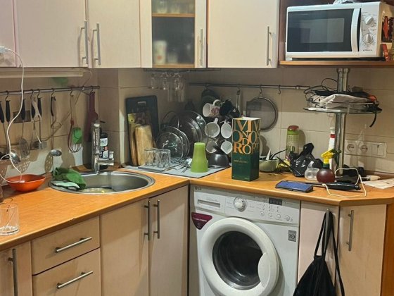 Продам простору 3-кім. квартиру на Лівому березі в місті Кам’янське Каменское