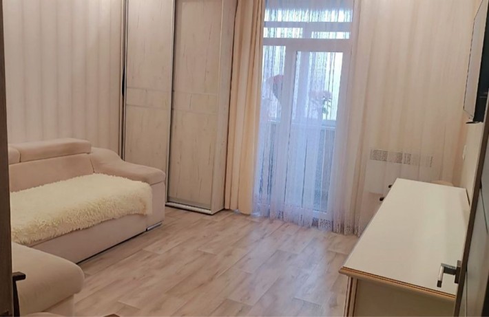 Продам 2 х ком квартиру с А/О. Сталинка - фото 1