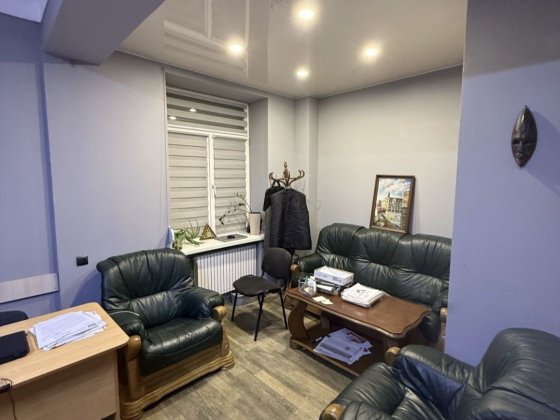 Продам 2х комнатную квартиру в центре! Каменское