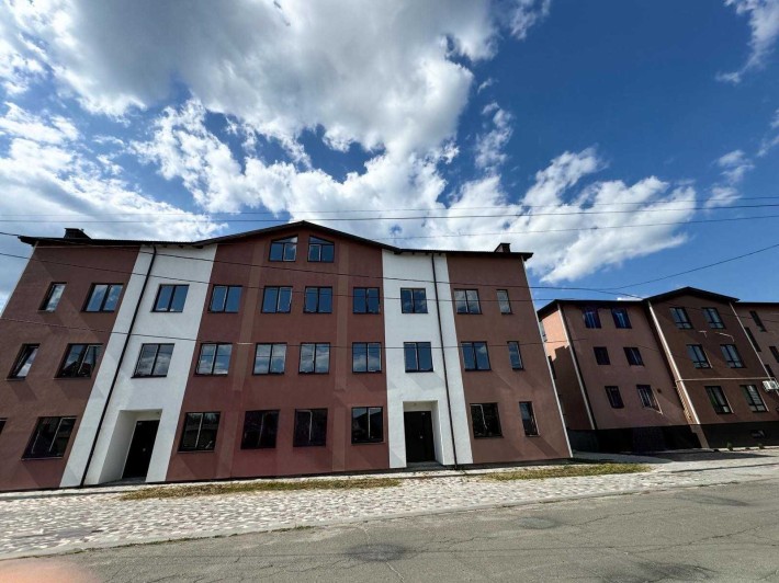 Простора дворівнева квартира 100 кв. м. беля озера, Гостомель. - фото 1