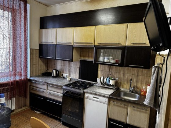 Продам 2 Кімнатну квартиру Дніпробуд Каменское