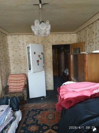 Продам 2 кім. квартиру.Зміїв. - фото 1
