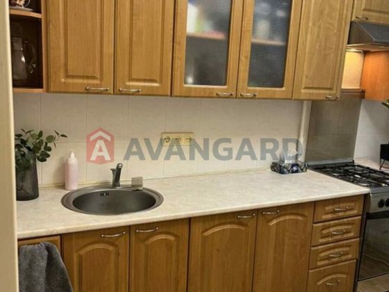 Продам 2 кімнатну квартиру в гарному районі міста Каменское