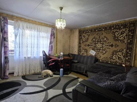 Продам двокімнатну квартиру біля АТБ Каменское