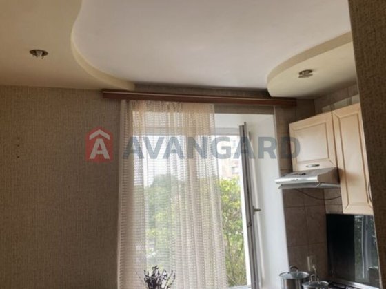 Продам 2к квартиру район Укараїни Каменское