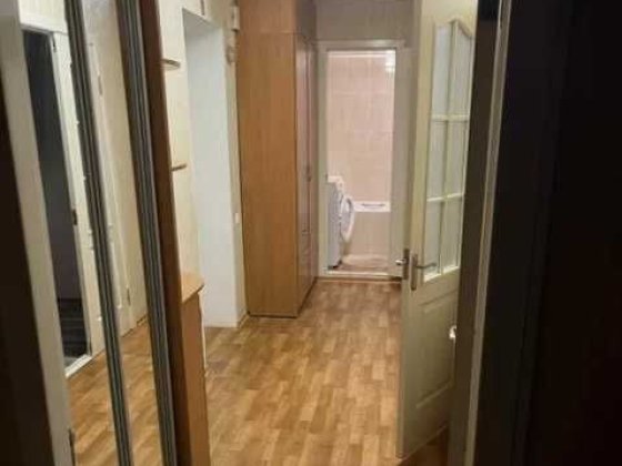 Продам 2-х комн. в центре, 4/9 этаж Каменское