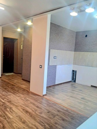 1 ком. Парковая ,1 линия моря - фото 1