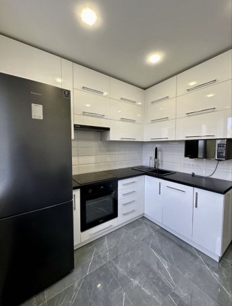 Продам уютную 2-комнатную квартиру с ремонтом на левом берегу - фото 1