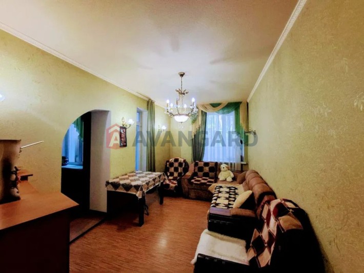 Затишна простора квартира з великою терасою та двома лоджіями :)). - фото 1