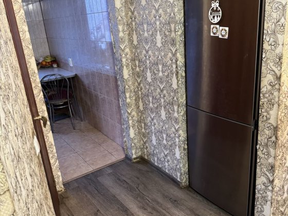 Продам трьохкімнатну квартиру на цем. Посьолку Каменец-Подольский