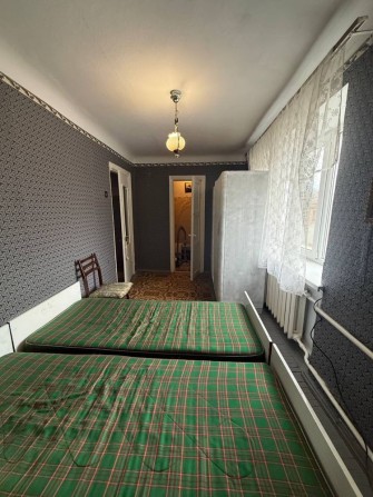 Продам 2 кімнатну квартиру  з меблями ;рн Черьомушки ! - фото 1