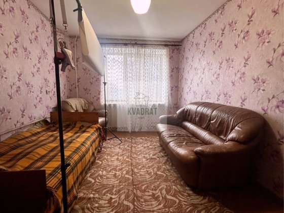 Продам простору 2-х кімнатну секцію, р-н Руські фільварки Каменец-Подольский