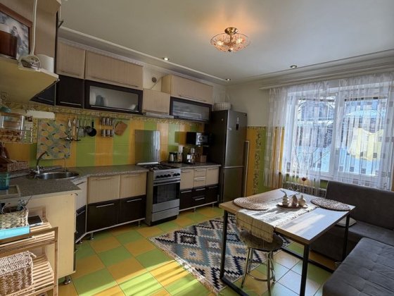 Продам 3-кімнатну квартиру Кам'янець-Подільський