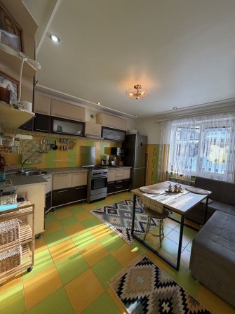 Продам 3-кімнатну квартиру - фото 1