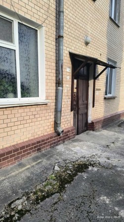 Продається простора 5-кімнатна квартира в центрі Камʼянець Подільскій - фото 1