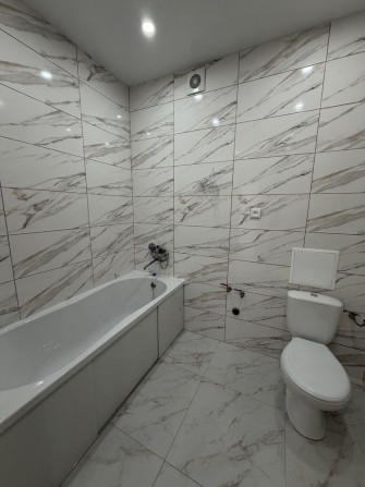 Продам 1-кімнатну квартиру в центрі - фото 1