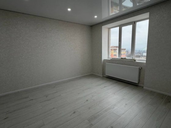 Продам однокімнатну квартиру в центрі міста. Каменец-Подольский