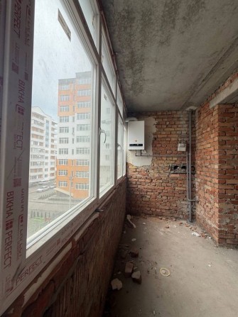 Продам 1-кімнатну квартиру в центрі - фото 1