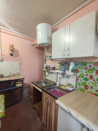 Коммунальная квартира на 2 этаже - фото 1