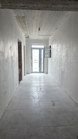 Продам шикарну 2к квартиру з кухнею вітальнею, розтермінування 24 міс - фото 1