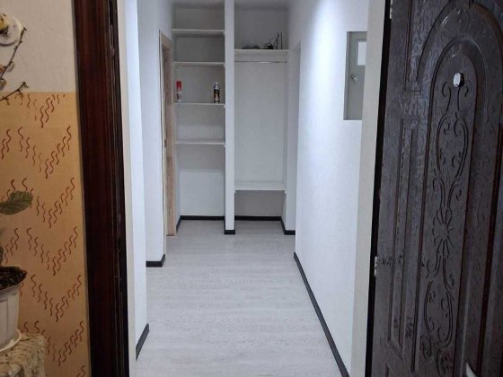 Продається 2-к квартира 48 кв.м. з гаражем у м. Коломия на вул. Богдана Хмельницького 1А Коломия