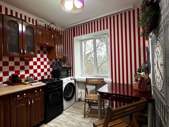 1 комнатная квартира в центре Черноморск