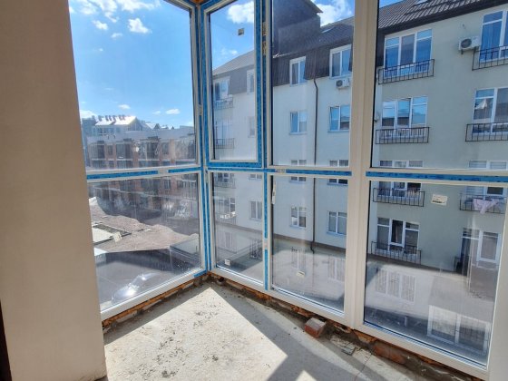 Продам 1к квартиру вільного планування в будинку біля озера! Гостомель
