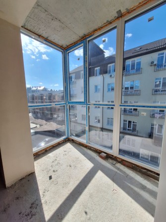Продам 1к квартиру вільного планування в будинку біля озера! - фото 1