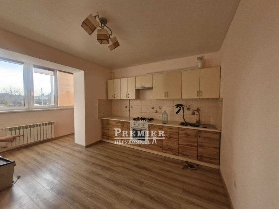 Продажа великої 1 кімн. квартири Чорноморськ