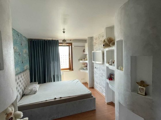 Продам велику дизайнерську 3кімнатну квартиру біля моря у м. Чорноморськ Чорноморськ