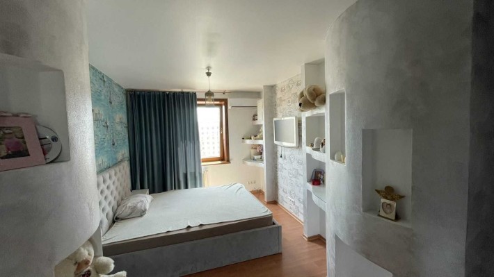 Продам велику дизайнерську 3кімнатну квартиру біля моря у м. Чорноморськ - фото 1