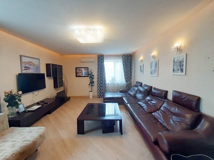 Продам 4х комнатную АББО у моря центр Черноморска - фото 1