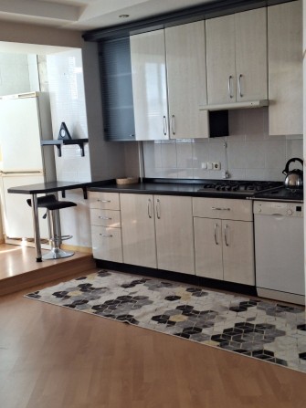 2 к/кв возле моря, площадь 102кв.м в г.Черноморск - фото 1