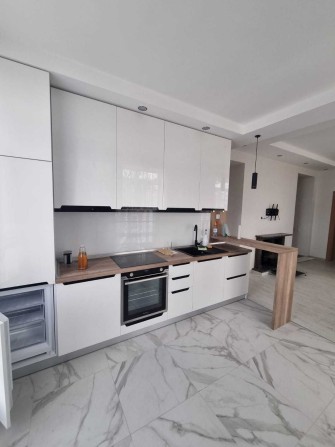 Продается уникальная 3-комн квартира в центре. Собственник. Торг - фото 1